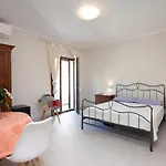 Lu Lioni Bed & Breakfast 3*