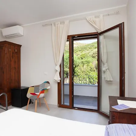 Lu Lioni Bed and breakfast