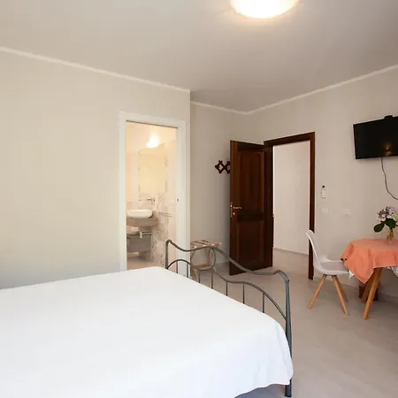 Lu Lioni Bed & Breakfast 4*