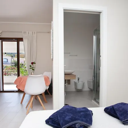 Lu Lioni Bed & Breakfast 4*