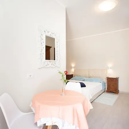 Lu Lioni Bed & Breakfast